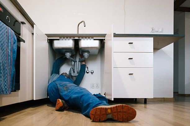 Professional Emergency Plumber technician working in Sicklerville, NJ